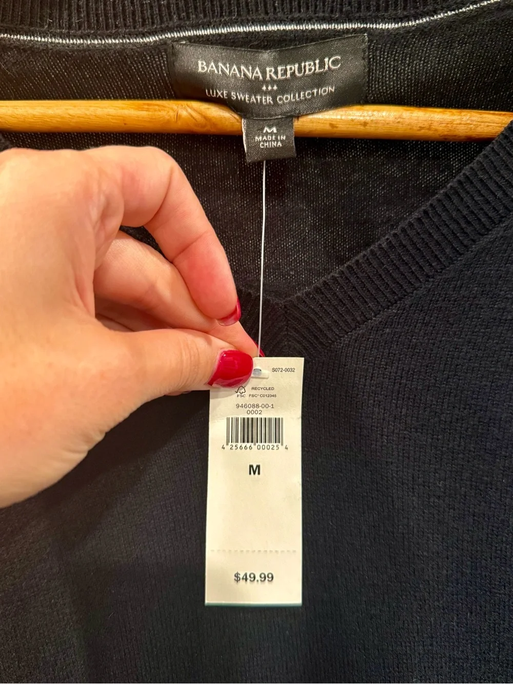 Banana Republic V-Neck Men's Sweater
